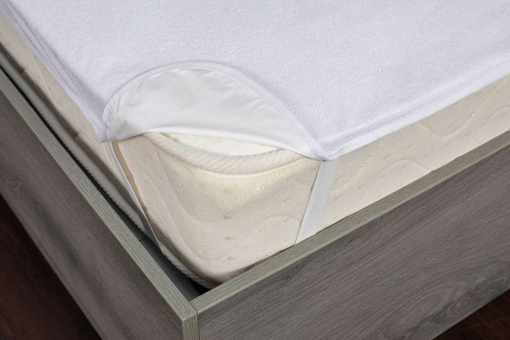 Наматрацник Good-Dream Bamboo De Lux Водонепроникний з резинками по куткам 65х125 (GDBE065125) GDBE065125 фото